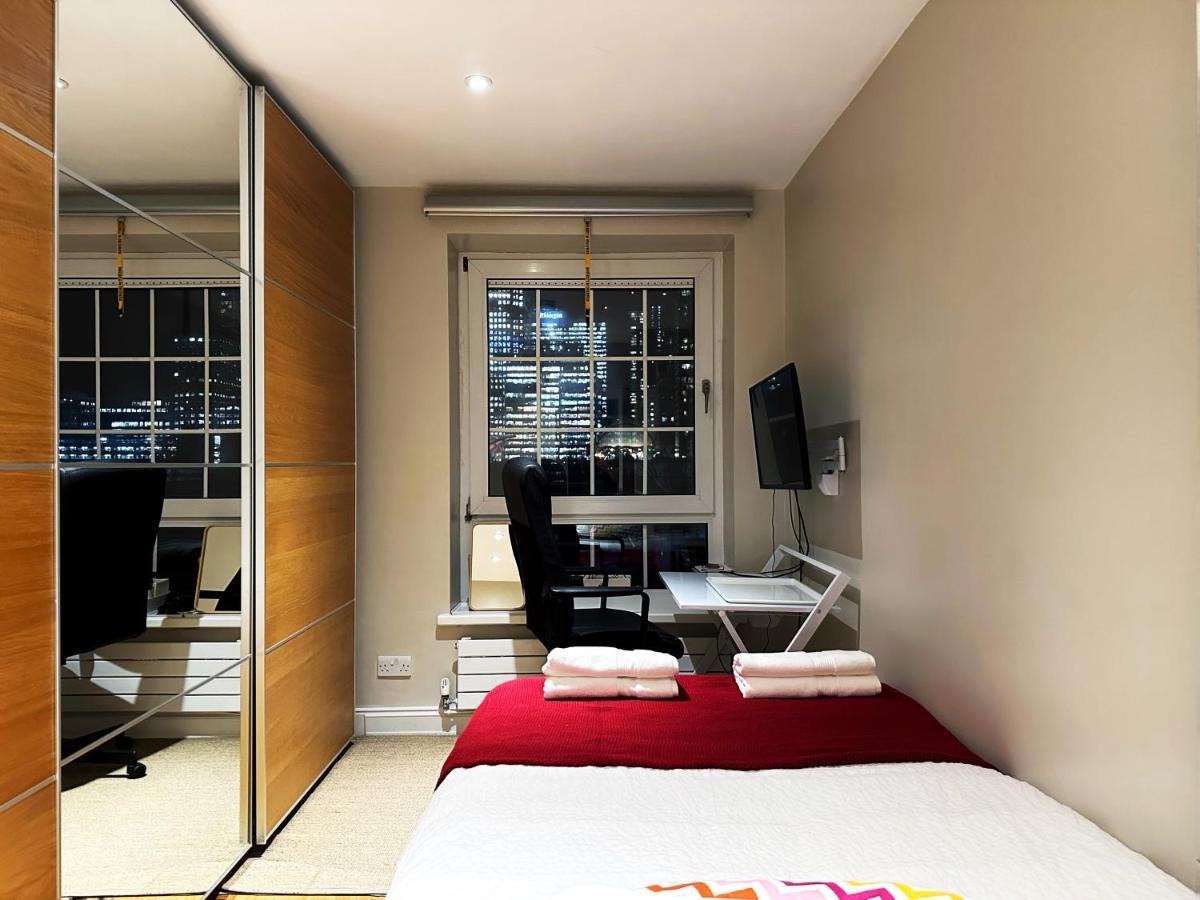 David's Place In Eastend Londra