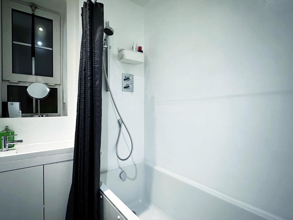 David's Place In Eastend Londra